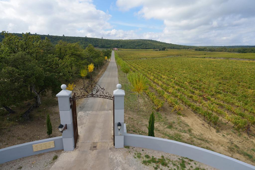Les Terres De Saint Hilaire Bed and Breakfast Ollières Δωμάτιο φωτογραφία
