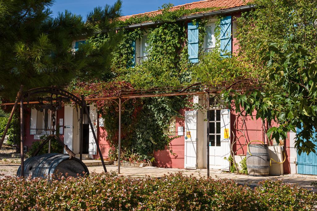 Les Terres De Saint Hilaire Bed and Breakfast Ollières Δωμάτιο φωτογραφία