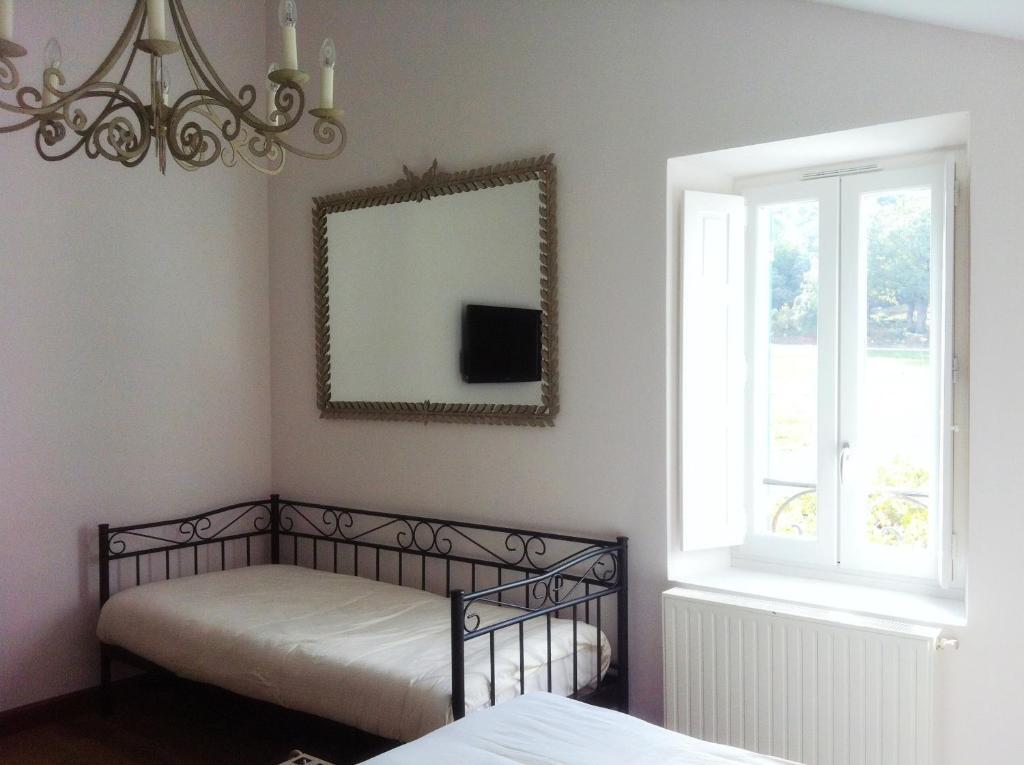 Les Terres De Saint Hilaire Bed and Breakfast Ollières Δωμάτιο φωτογραφία